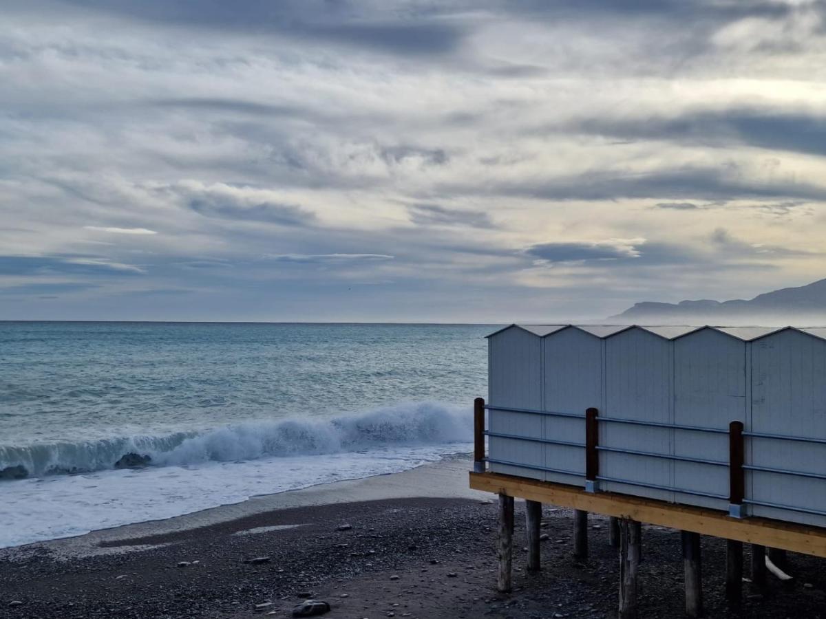 Casa Serena 12 Bordighera Esterno foto