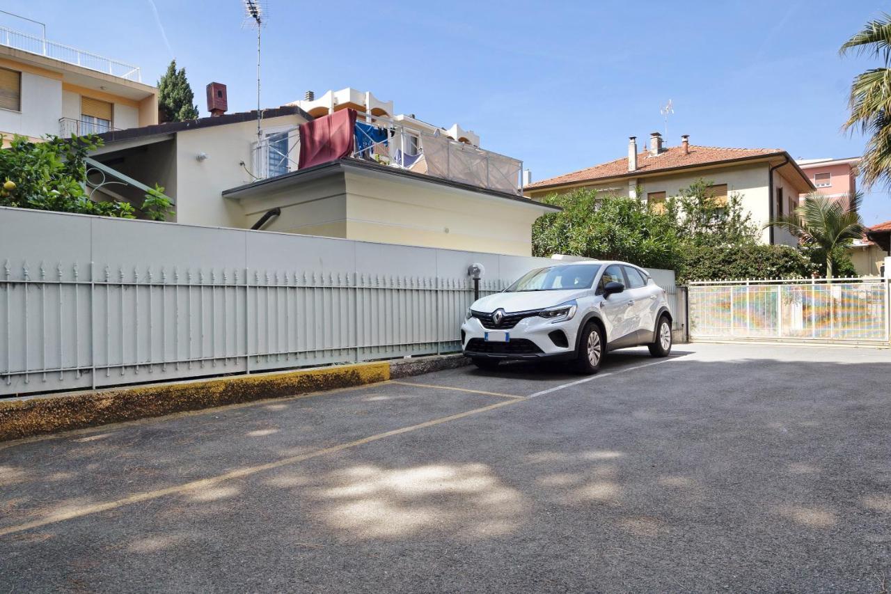 Casa Serena 12 Bordighera Esterno foto