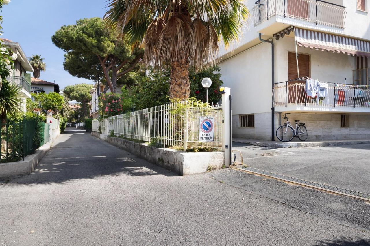 Casa Serena 12 Bordighera Esterno foto